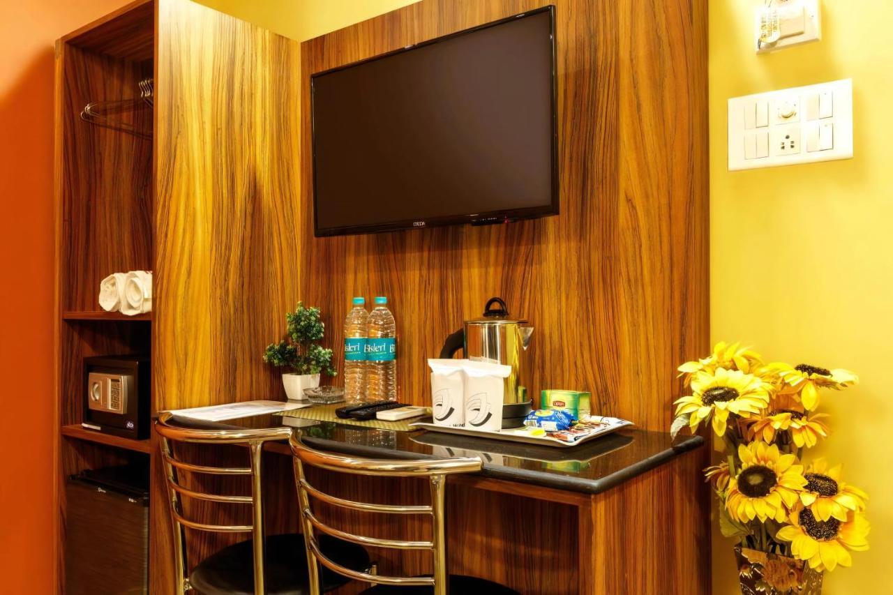 The Silverline Hotel Kalküta Dış mekan fotoğraf
