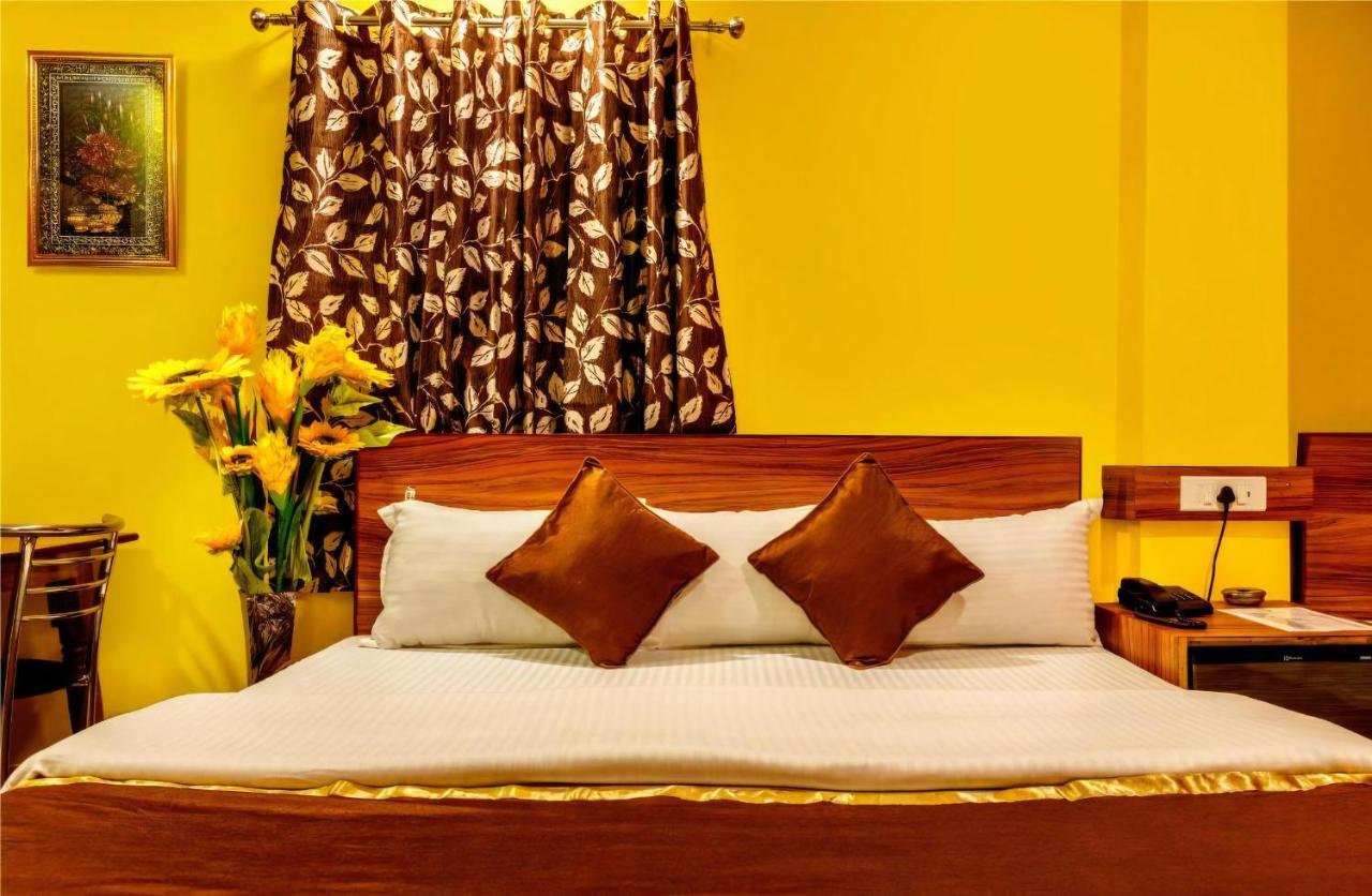 The Silverline Hotel Kalküta Dış mekan fotoğraf