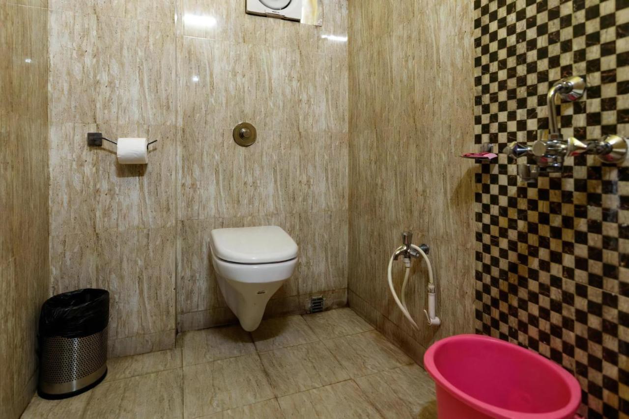 The Silverline Hotel Kalküta Dış mekan fotoğraf
