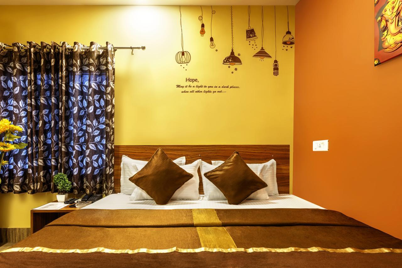 The Silverline Hotel Kalküta Dış mekan fotoğraf